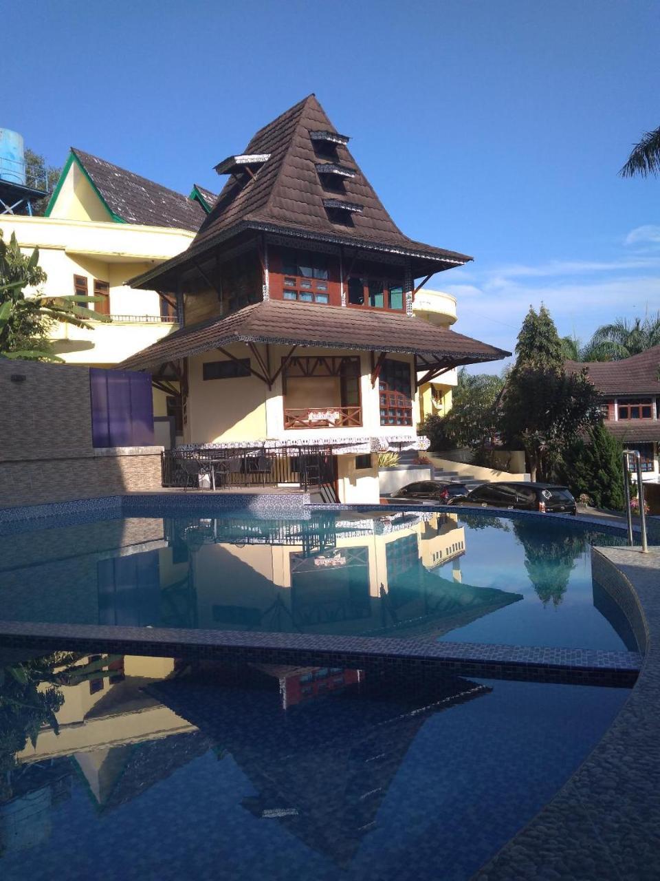 Sapadia Hotel And Cottage Parapat Exteriér fotografie