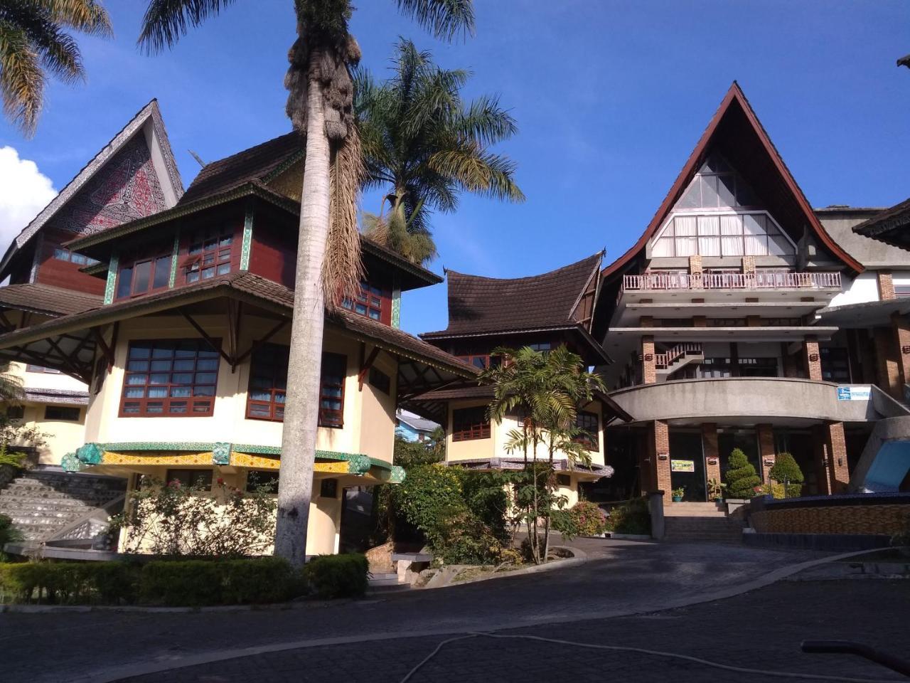 Sapadia Hotel And Cottage Parapat Exteriér fotografie